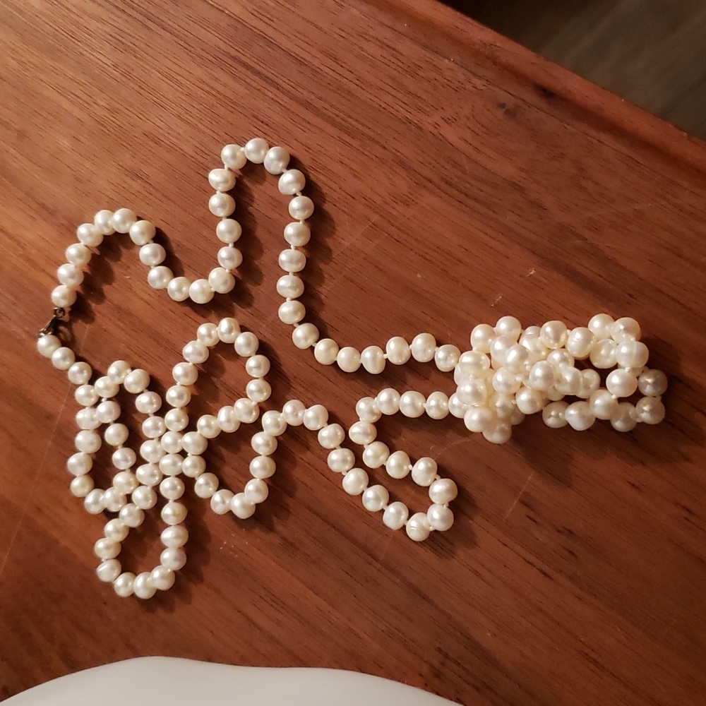 Pearls silver clasp extra long